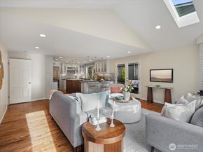 8255 SE 59th Street, Mercer Island WA 98040