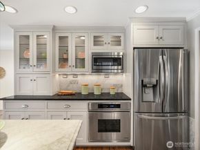 8255 SE 59th Street, Mercer Island WA 98040
