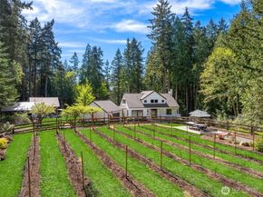 6518 NE Justin Court, Bainbridge Island WA 98110