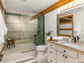 6518 NE Justin Court, Bainbridge Island WA 98110