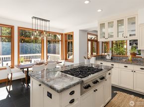 6518 NE Justin Court, Bainbridge Island WA 98110