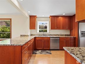 6901 40th Avenue SW, Seattle WA 98136