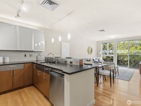 3104 Western Avenue 218, Seattle WA 98121