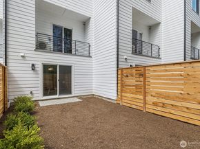 1518 Hollow Dale Place B, Everett WA 98204