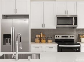 1518 Hollow Dale Place B, Everett WA 98204