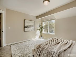 2972 NE Marquette Way, Issaquah WA 98029