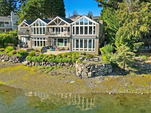 267 Shannon Drive SE, Bainbridge Island WA 98110