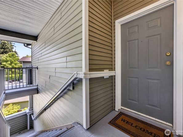 12712 Admiralty Way B301, Everett WA 98204
