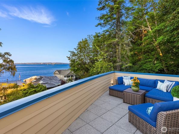 4089 Rockaway Beach Road NE, Bainbridge Island WA 98110