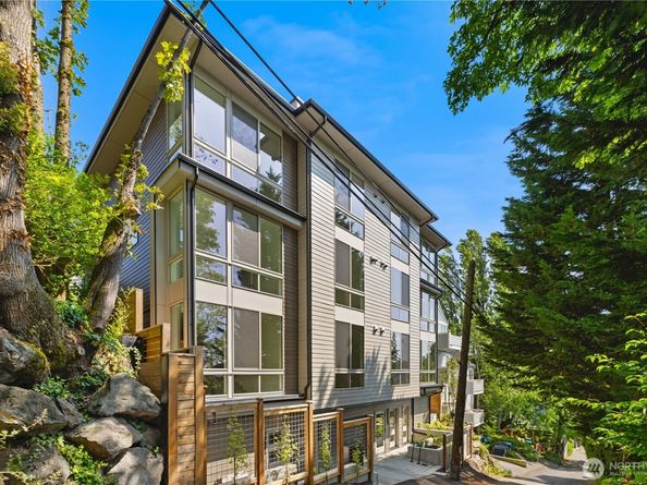 3819 B Fremont Avenue N, Seattle WA 98103