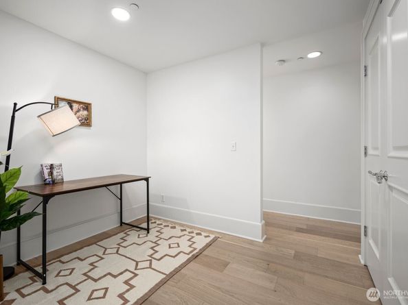 1 Ward Street 3, Seattle WA 98109
