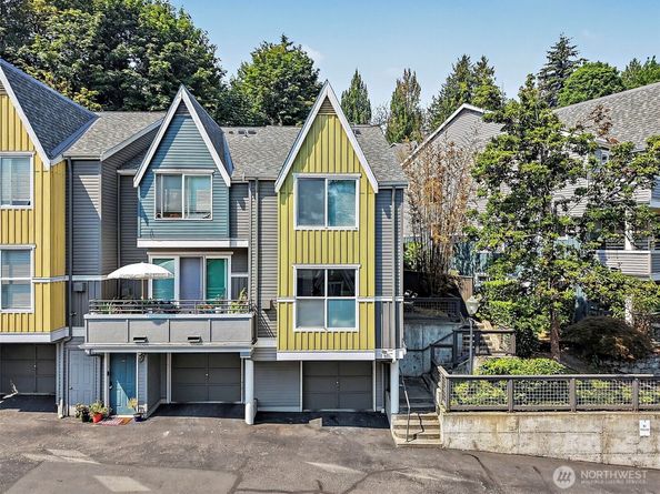 1551 Cherrylane Avenue S 1551, Seattle WA 98144