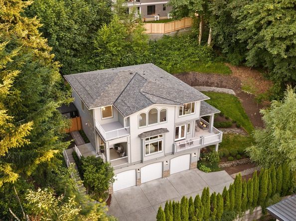16125 SE 44th Way, Bellevue WA 98006