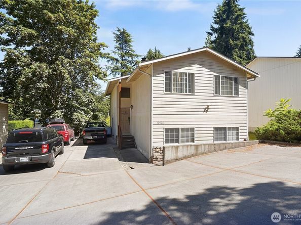 10606 Roosevelt Way NE, Seattle WA 98125