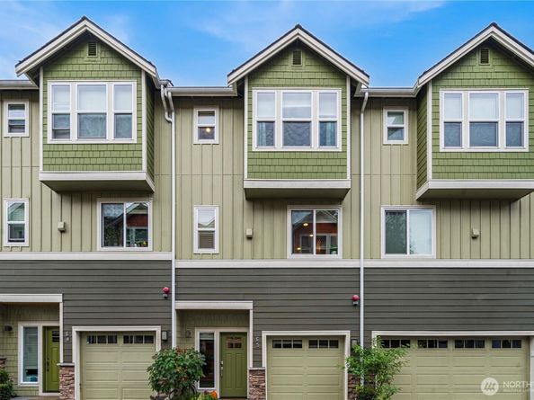 23000 NE 8th Street E5, Sammamish WA 98074