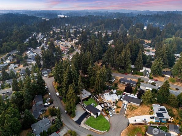 35730 26th Avenue S, Federal Way WA 98003