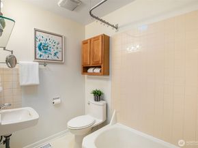 4829 S Kenny Street, Seattle WA 98118