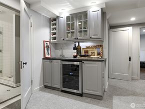 2301 Rosemont Place W, Seattle WA 98199