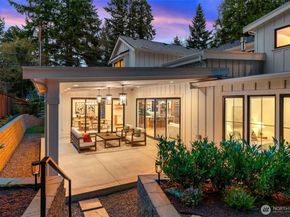 11204 108th Ave NE, Kirkland WA 98033