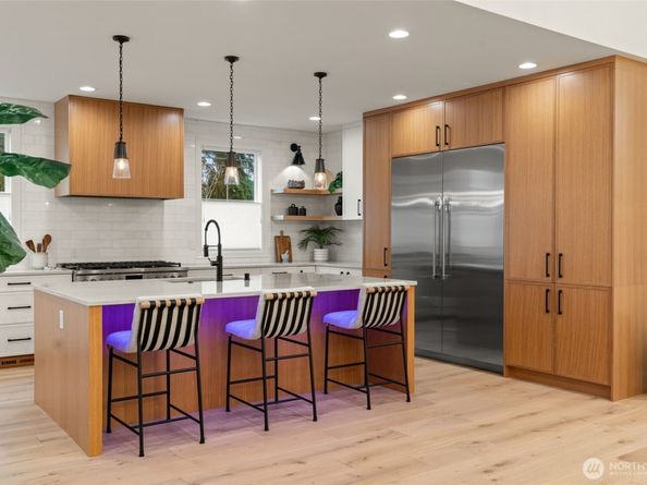 11204 108th Ave NE, Kirkland WA 98033