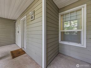 18501 SE Newport Way H136, Issaquah WA 98027