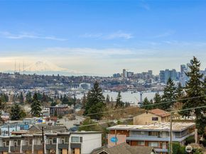 908 N 46th Street F, Seattle WA 98103