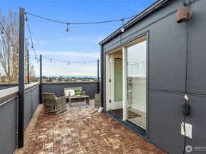 908 N 46th Street F, Seattle WA 98103