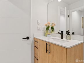 1913 15th Avenue S Unit C, Seattle WA 98144