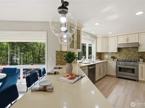 15461 SE 67th St, Bellevue WA 98006