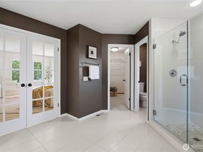 15461 SE 67th St, Bellevue WA 98006