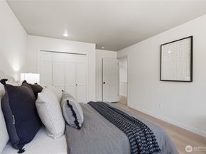 15461 SE 67th St, Bellevue WA 98006