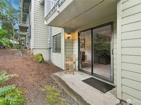 5506 220th Street SW A102, Mountlake Terrace WA 98043