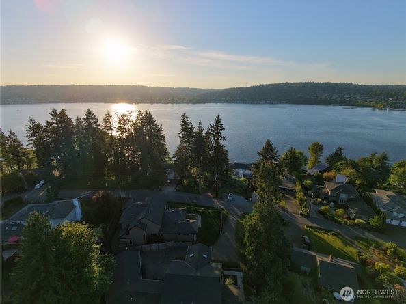 16066 Inglewood Road NE, Kenmore WA 98028