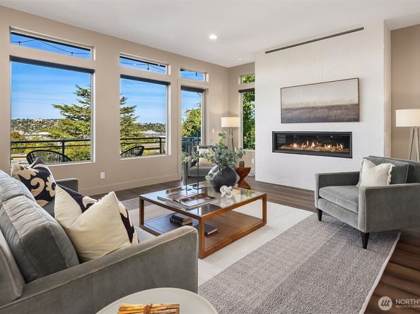 4025 Burton Place W, Seattle WA 98199