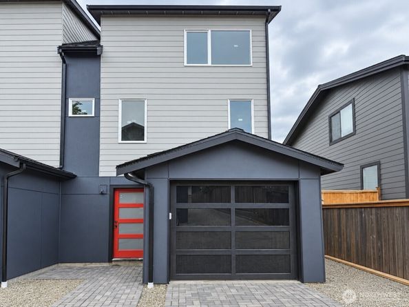 8316 B 28th Avenue NW, Seattle WA 98117