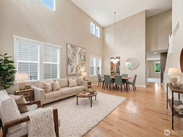 24750 NE 3rd Place, Sammamish WA 98074