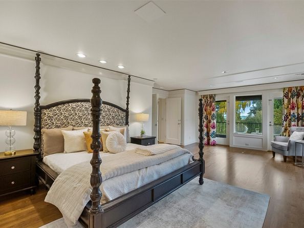 5600 NE Windermere Road, Seattle WA 98105