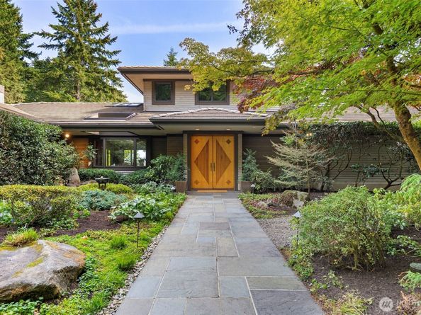 11044 NE Boulder Place, Bainbridge Island WA 98110