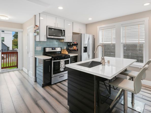 6271 Ellis Avenue S, Seattle WA 98108