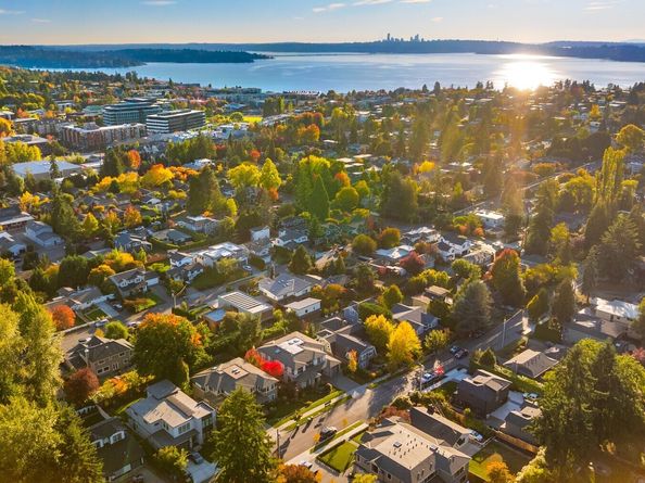 636 11th Avenue, Kirkland WA 98033