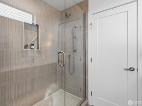 811 NW 63rd Street A, Seattle WA 98107