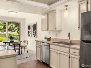 11626 100th Avenue NE C116, Kirkland WA 98034