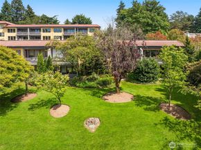 11626 100th Avenue NE C116, Kirkland WA 98034