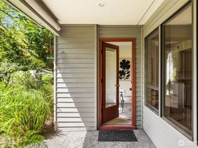 11626 100th Avenue NE C116, Kirkland WA 98034