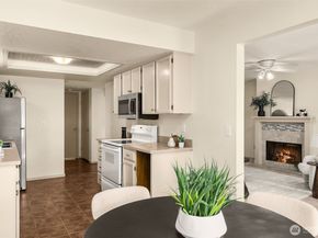 11626 100th Avenue NE C116, Kirkland WA 98034