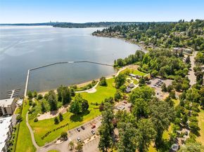 11626 100th Avenue NE C116, Kirkland WA 98034