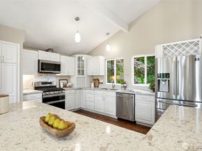 20037 102nd Court NE, Bothell WA 98011