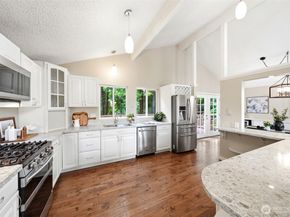 20037 102nd Court NE, Bothell WA 98011