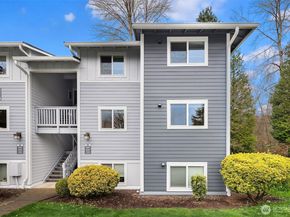 14006 NE 181 Place B206, Woodinville WA 98072