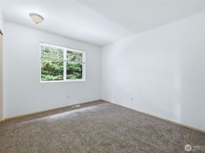 1205 57th Drive SE, Auburn WA 98092